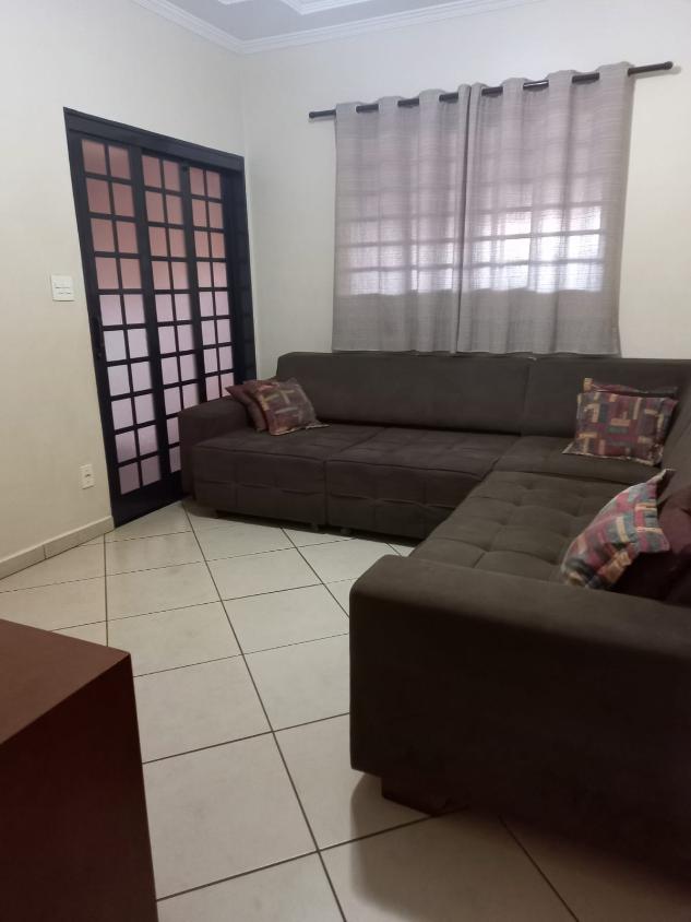 Casa à venda com 3 quartos, 167m² - Foto 1