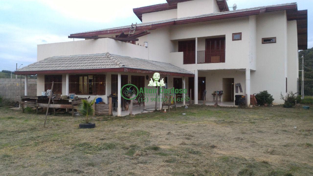 Casa de Condomínio à venda com 5 quartos, 500m² - Foto 2
