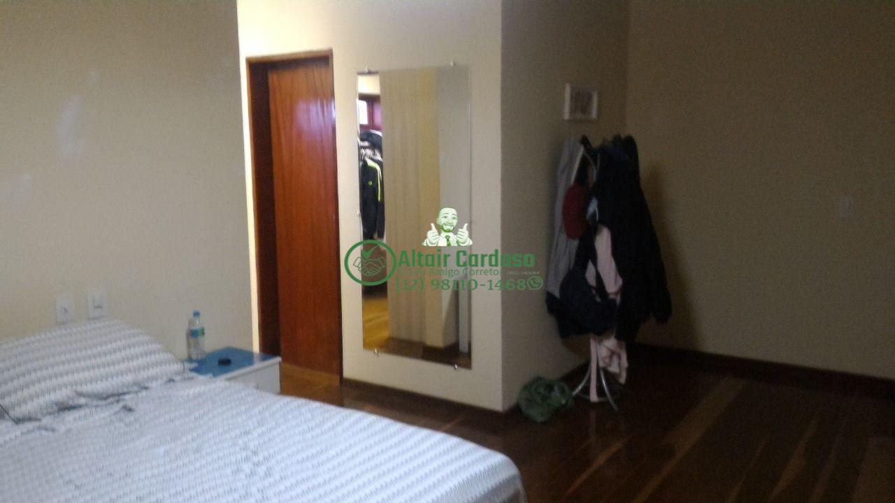 Casa de Condomínio à venda com 5 quartos, 500m² - Foto 9