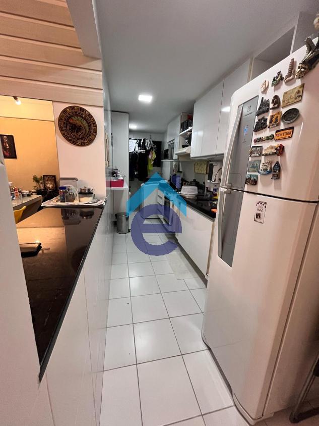 Apartamento à venda com 3 quartos, 80m² - Foto 2