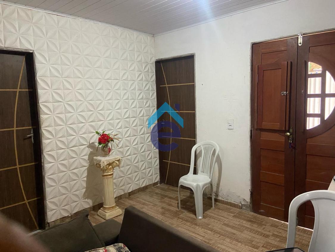 Casa à venda com 2 quartos, 80m² - Foto 4