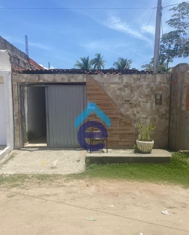 Casa à venda com 2 quartos, 80m² - Foto 2