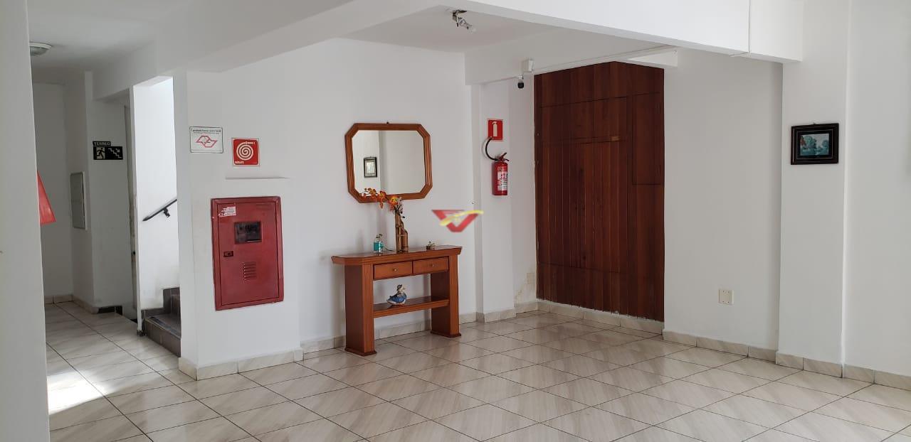 Apartamento à venda com 1 quarto, 50m² - Foto 4