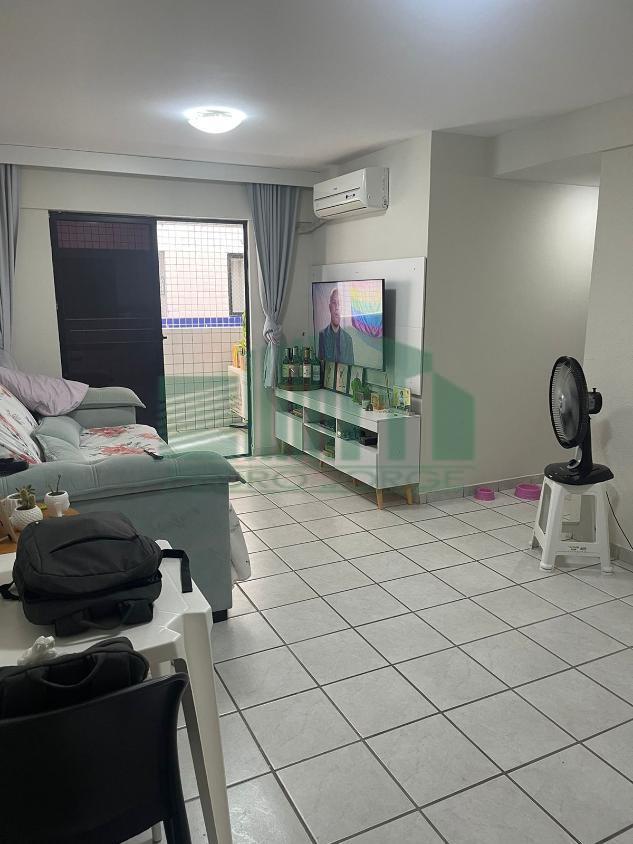 Apartamento à venda com 3 quartos, 75m² - Foto 1