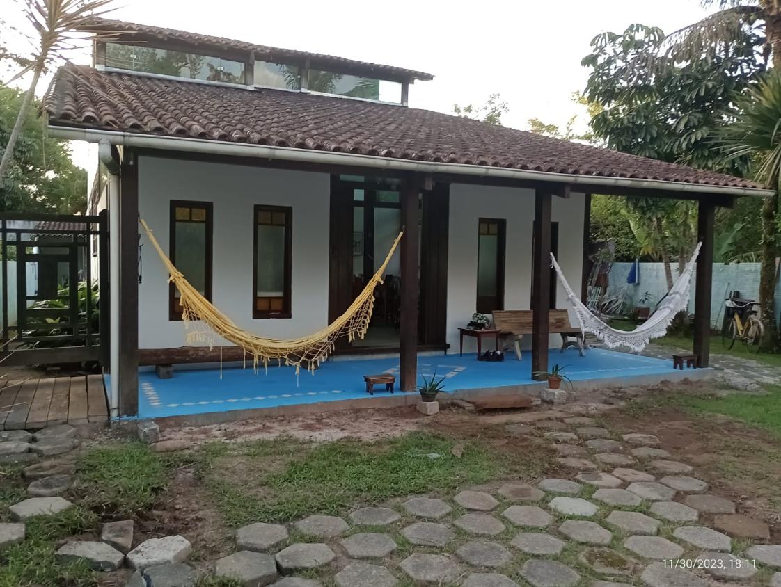 Casa à venda com 4 quartos, 322m² - Foto 1