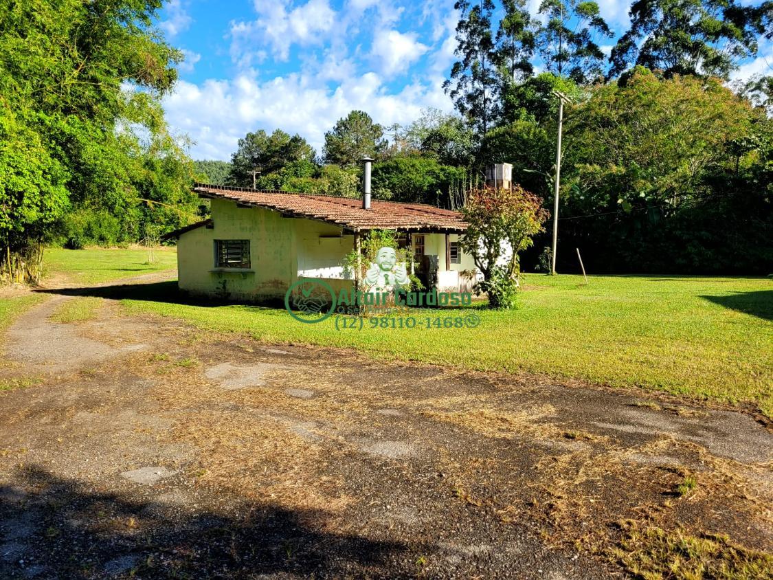 Sítio à venda com 8 quartos, 181500m² - Foto 1