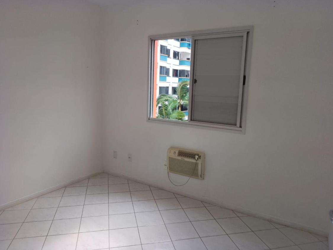 Apartamento à venda com 2 quartos, 56m² - Foto 2