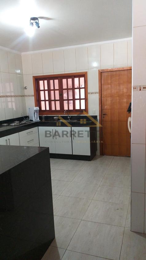 Casa à venda com 3 quartos, 200m² - Foto 10