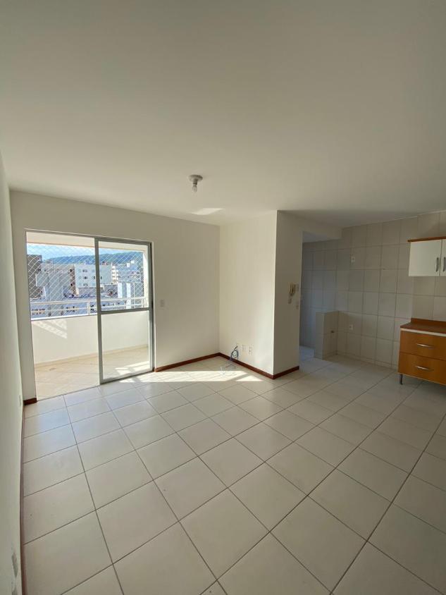 Apartamento à venda com 2 quartos, 60m² - Foto 7