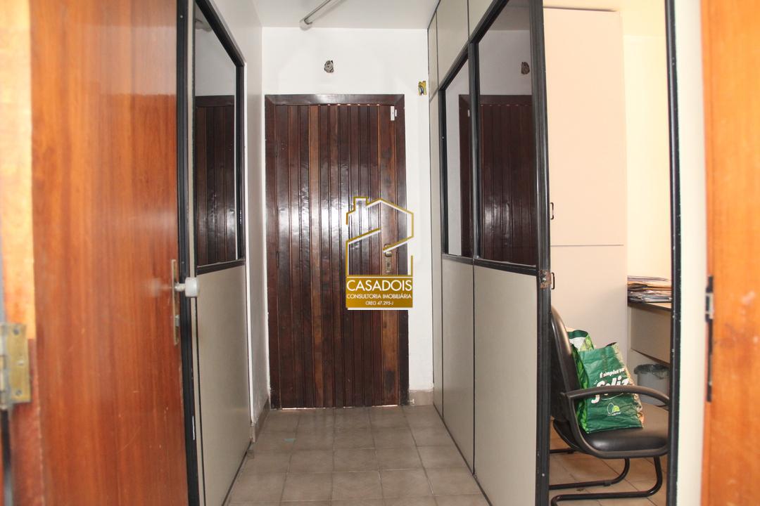 Prédio Inteiro para alugar com 10 quartos, 210m² - Foto 33