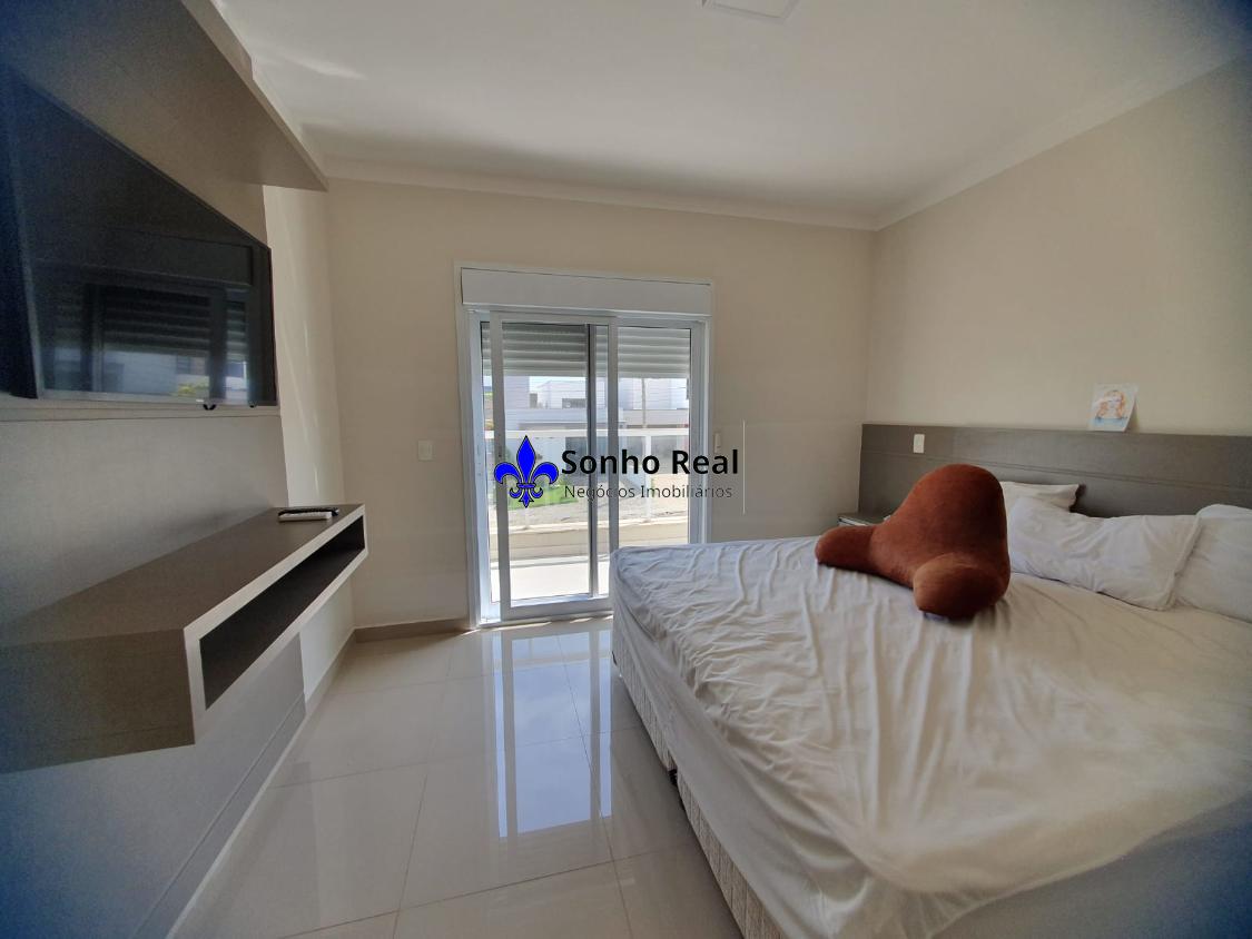 Casa à venda com 3 quartos, 246m² - Foto 9