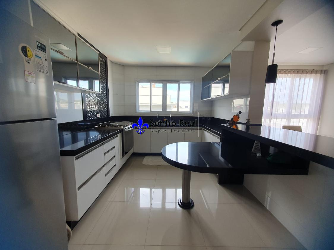Casa à venda com 3 quartos, 246m² - Foto 14
