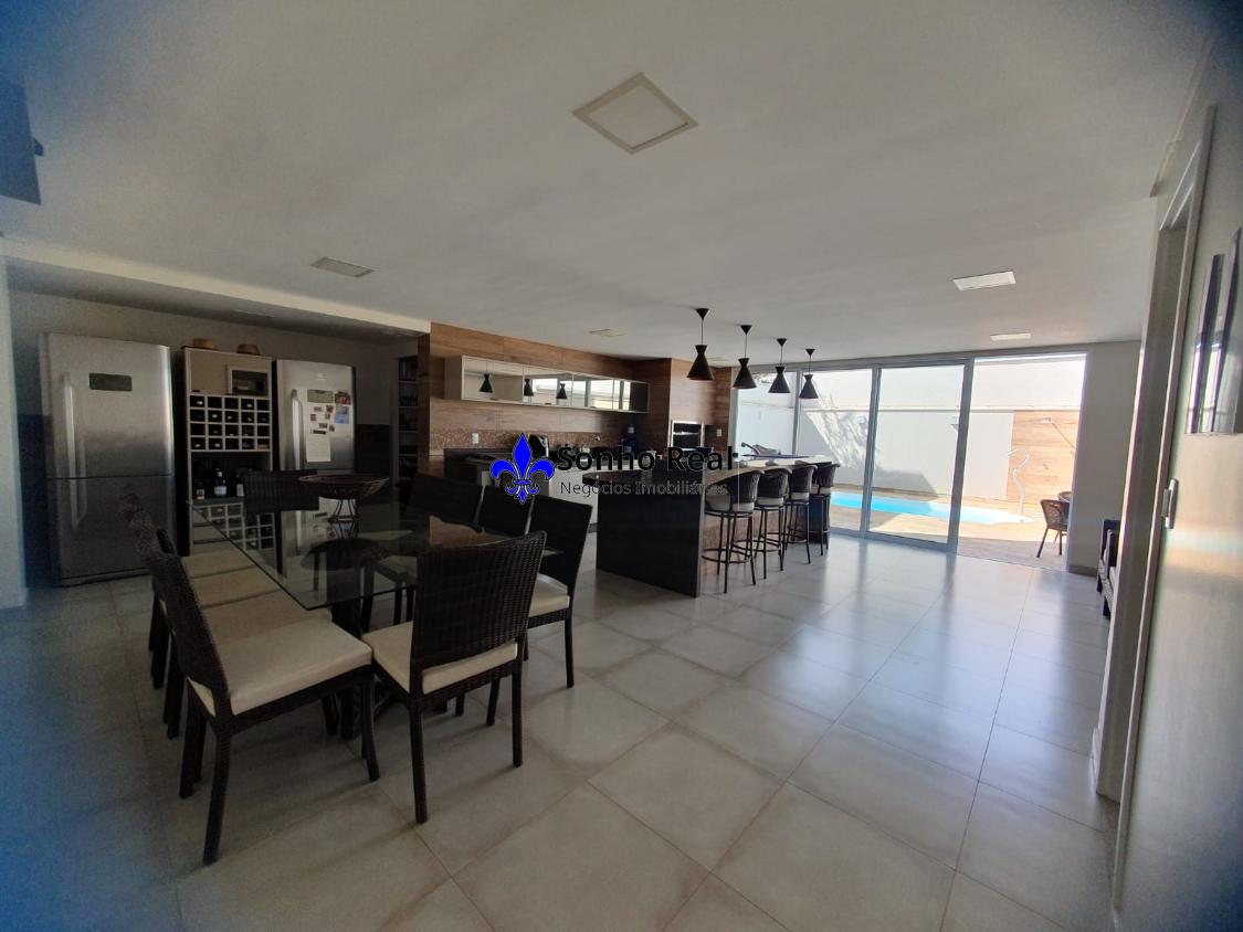 Casa à venda com 3 quartos, 246m² - Foto 34