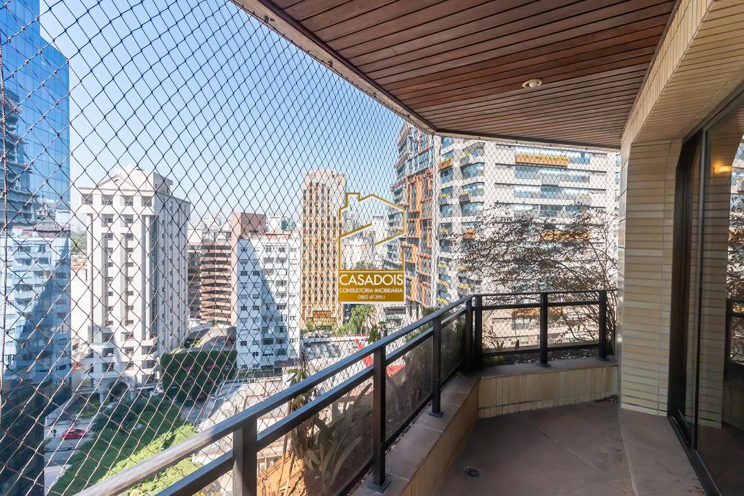 Apartamento para alugar com 3 quartos, 240m² - Foto 6