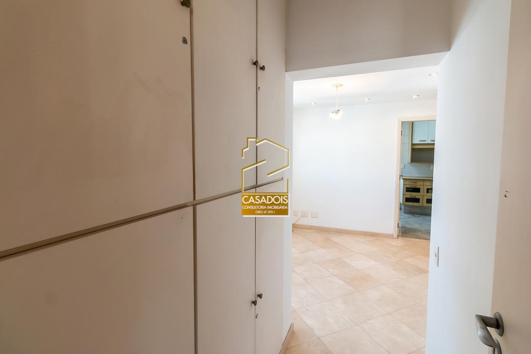 Apartamento para alugar com 3 quartos, 240m² - Foto 24