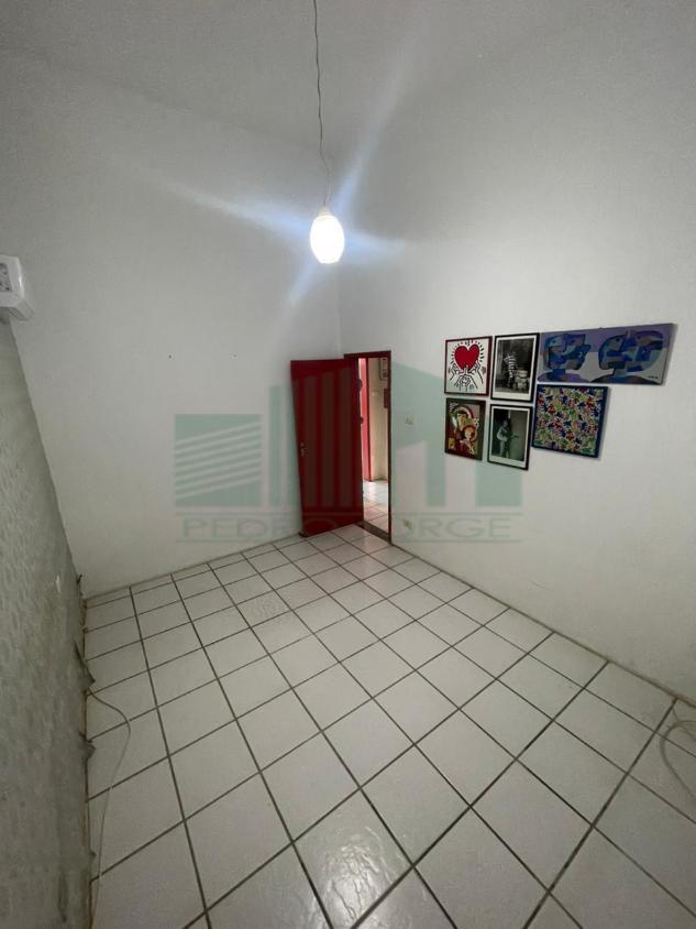 Casa à venda com 3 quartos, 250m² - Foto 7