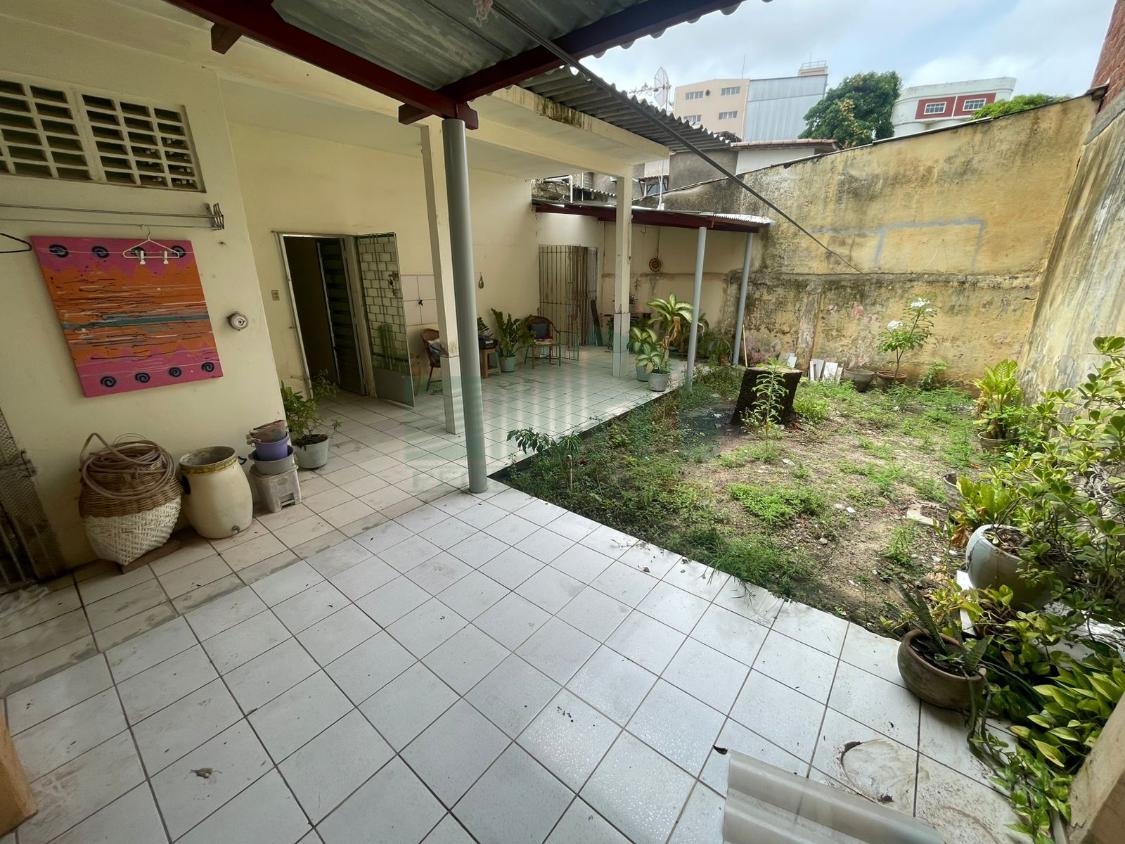 Casa à venda com 3 quartos, 250m² - Foto 16