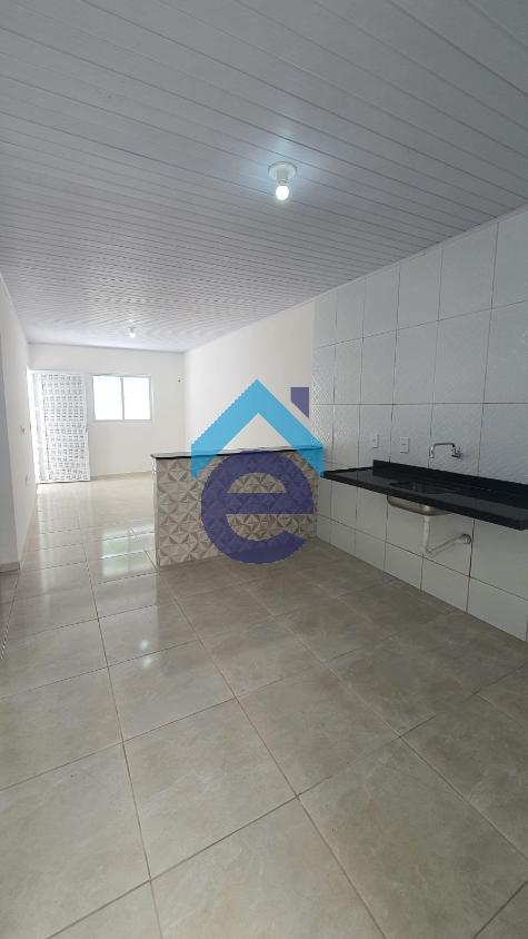 Casa à venda com 2 quartos, 90m² - Foto 9