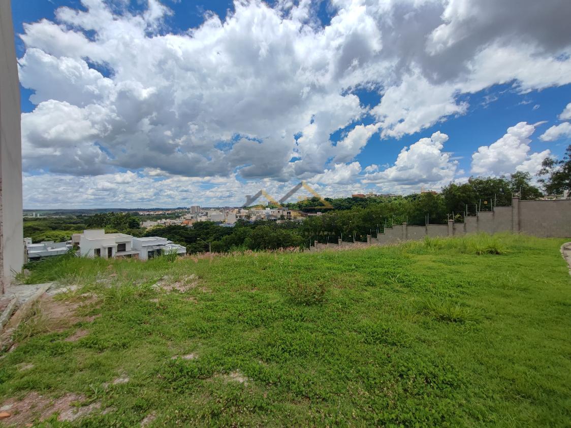 Terreno à venda, 300m² - Foto 1