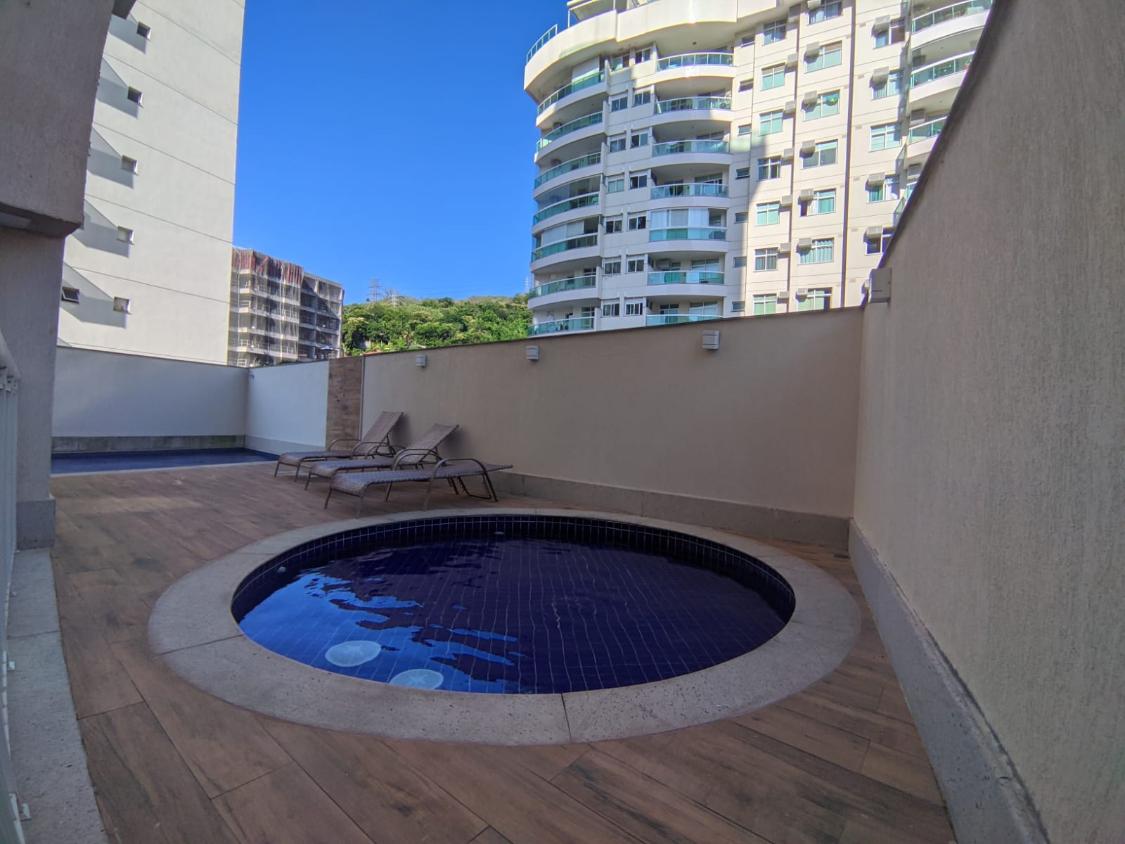 Apartamento à venda com 2 quartos, 75m² - Foto 17