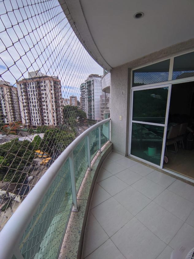 Apartamento à venda com 2 quartos, 75m² - Foto 1