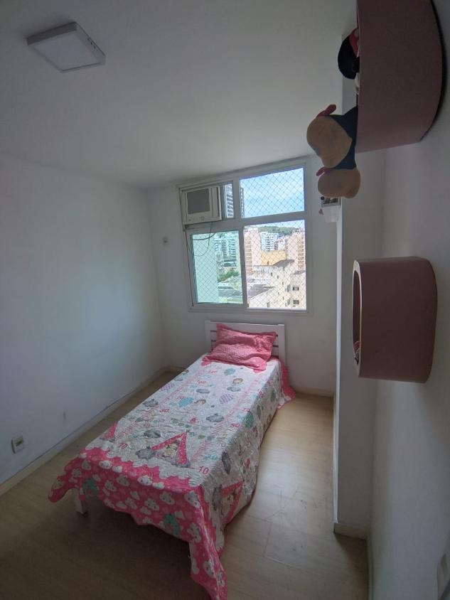 Apartamento à venda com 2 quartos, 75m² - Foto 8