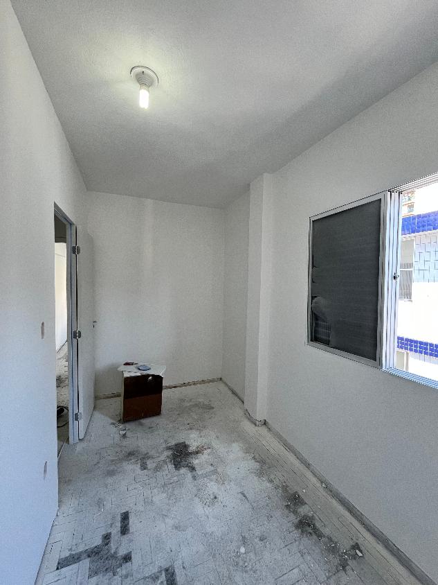 Apartamento à venda com 2 quartos, 70m² - Foto 7