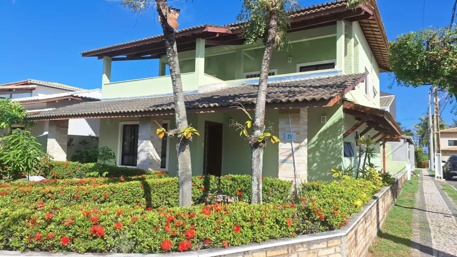 Casa de Condomínio à venda com 5 quartos, 350m² - Foto 1