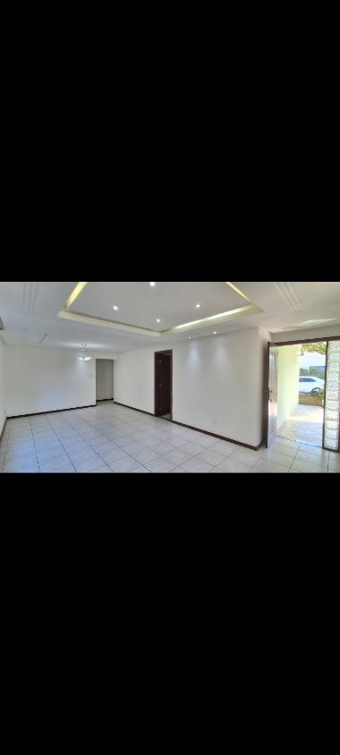 Casa de Condomínio à venda com 5 quartos, 350m² - Foto 5