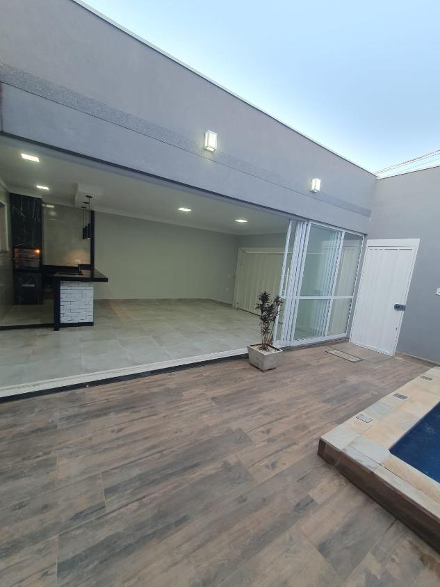 Casa à venda com 3 quartos, 157m² - Foto 3