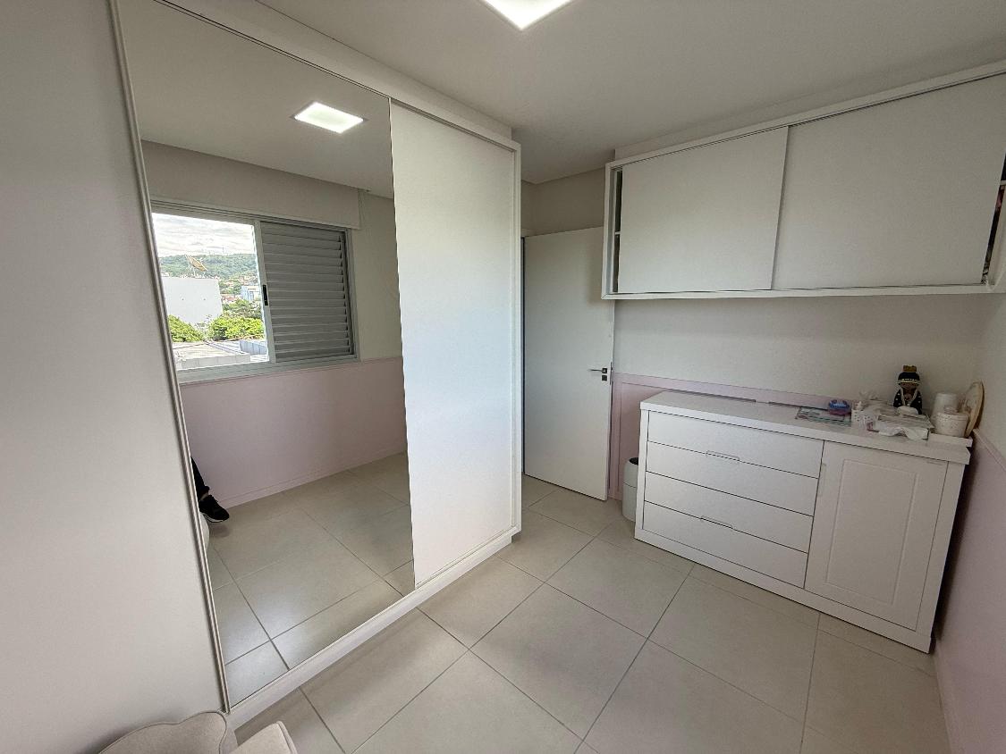 Apartamento à venda com 2 quartos, 67m² - Foto 7