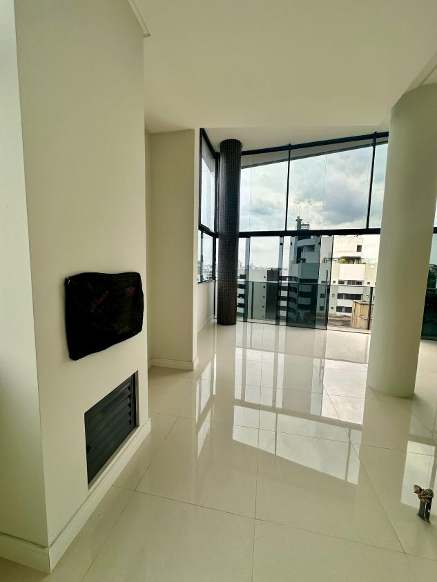 Apartamento à venda com 3 quartos, 215m² - Foto 5