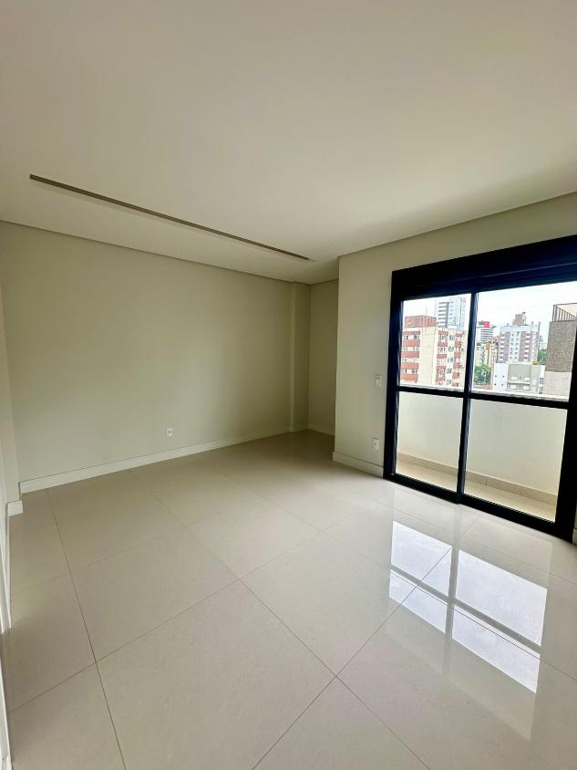 Apartamento à venda com 3 quartos, 215m² - Foto 8