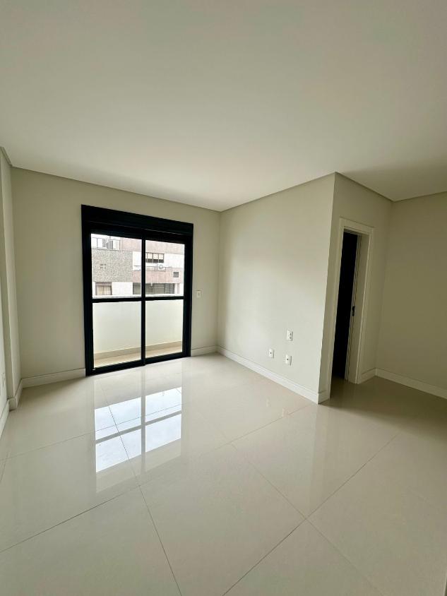 Apartamento à venda com 3 quartos, 215m² - Foto 10