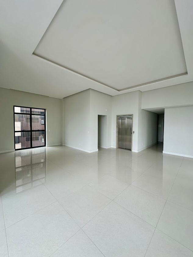 Apartamento à venda com 3 quartos, 215m² - Foto 14