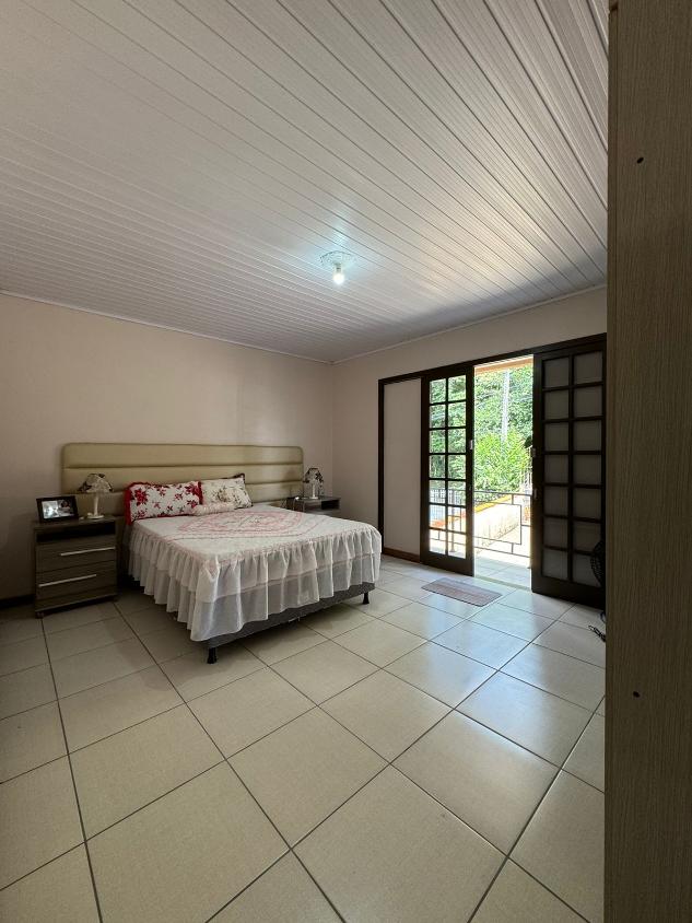 Casa à venda com 3 quartos, 232m² - Foto 15