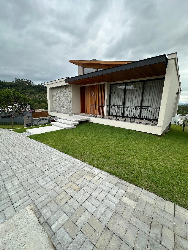 Casa de Condomínio à venda com 3 quartos, 458m² - Foto 1