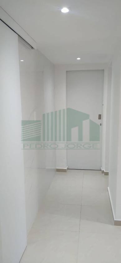 Apartamento à venda com 3 quartos, 146m² - Foto 8