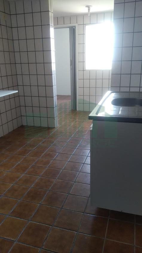 Apartamento à venda com 3 quartos, 87m² - Foto 3