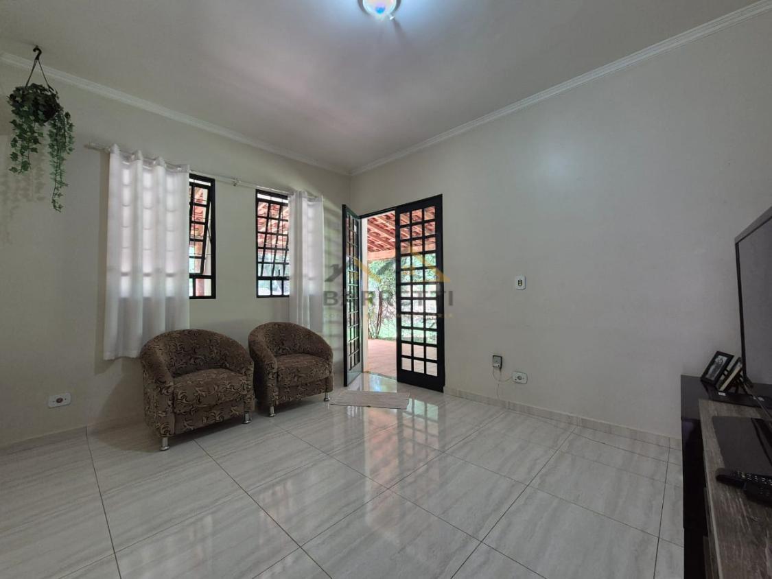 Chácara à venda com 5 quartos, 1050m² - Foto 5