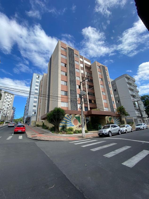 Apartamento à venda com 3 quartos, 122m² - Foto 1