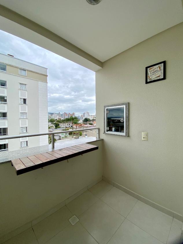 Apartamento à venda com 3 quartos, 79m² - Foto 2