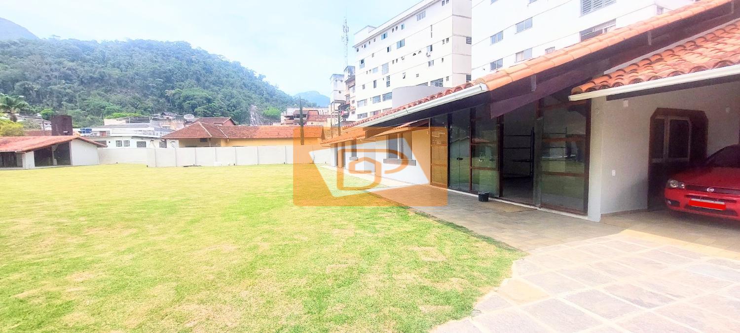 Casa à venda e aluguel com 7 quartos, 700m² - Foto 3