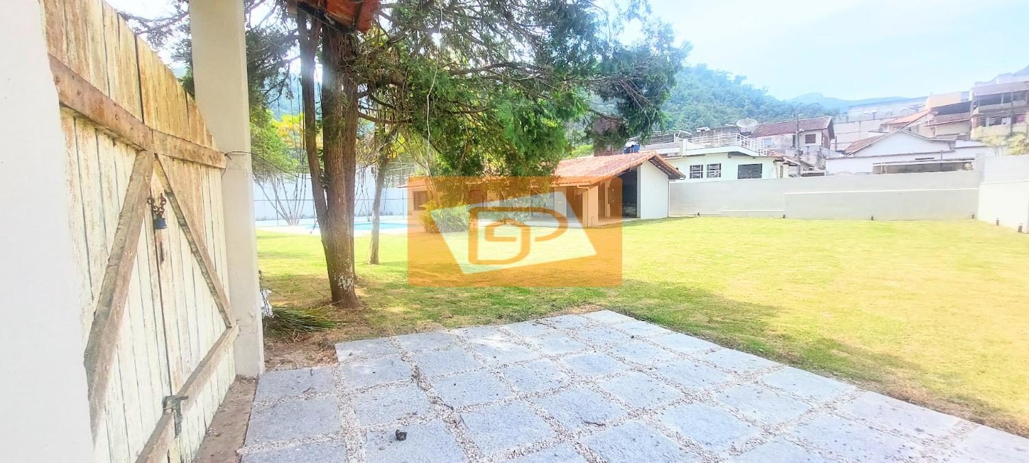 Casa à venda e aluguel com 7 quartos, 700m² - Foto 9