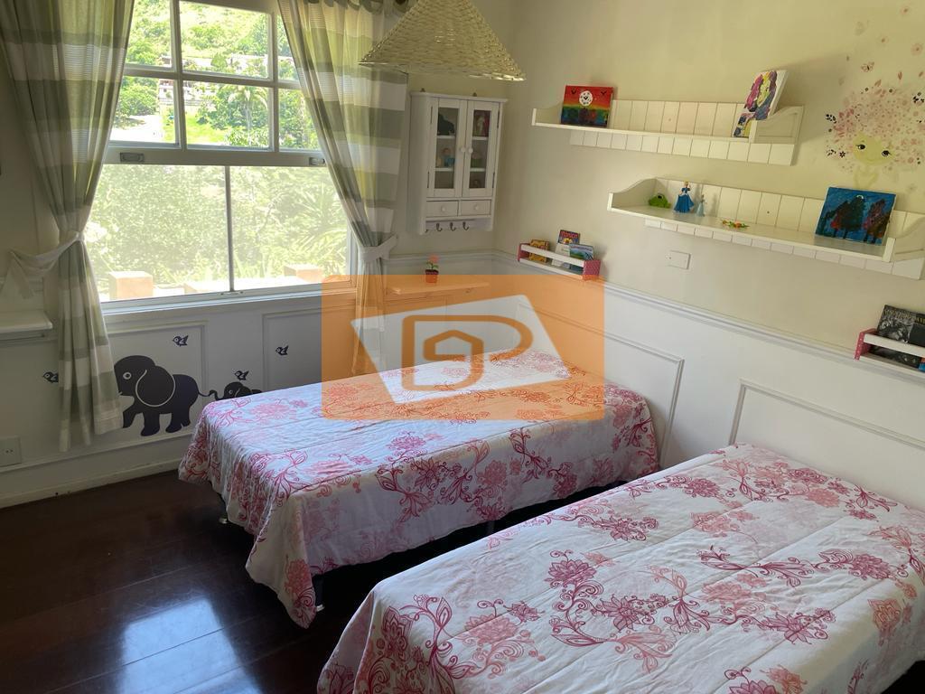 Casa à venda com 4 quartos, 400m² - Foto 17