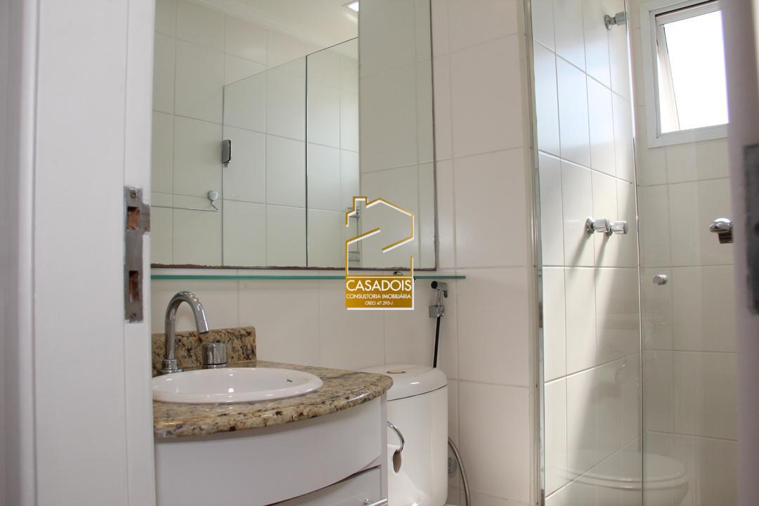 Apartamento para alugar com 2 quartos, 74m² - Foto 8