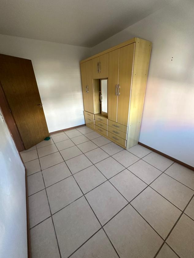 Apartamento à venda com 3 quartos, 83m² - Foto 3