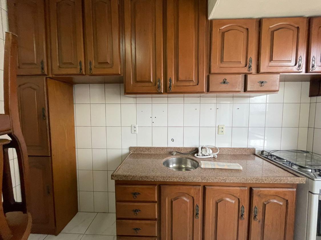 Apartamento à venda com 3 quartos, 99m² - Foto 3