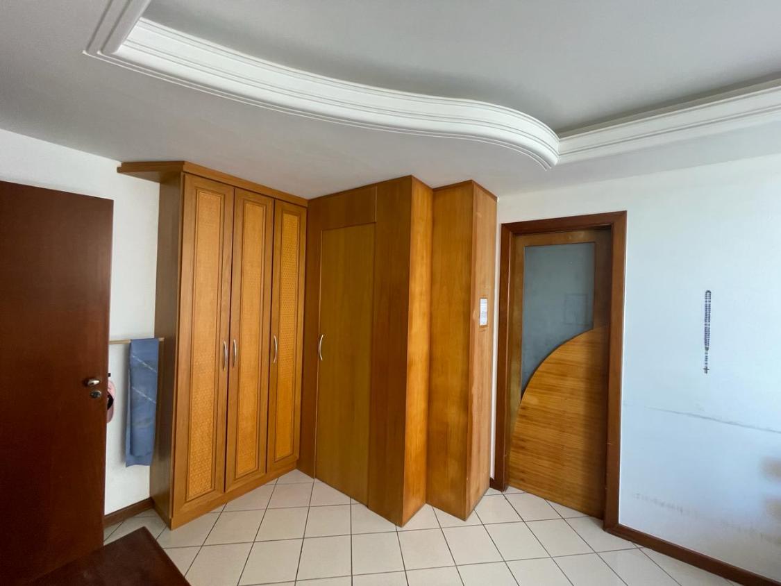 Apartamento à venda com 3 quartos, 165m² - Foto 8