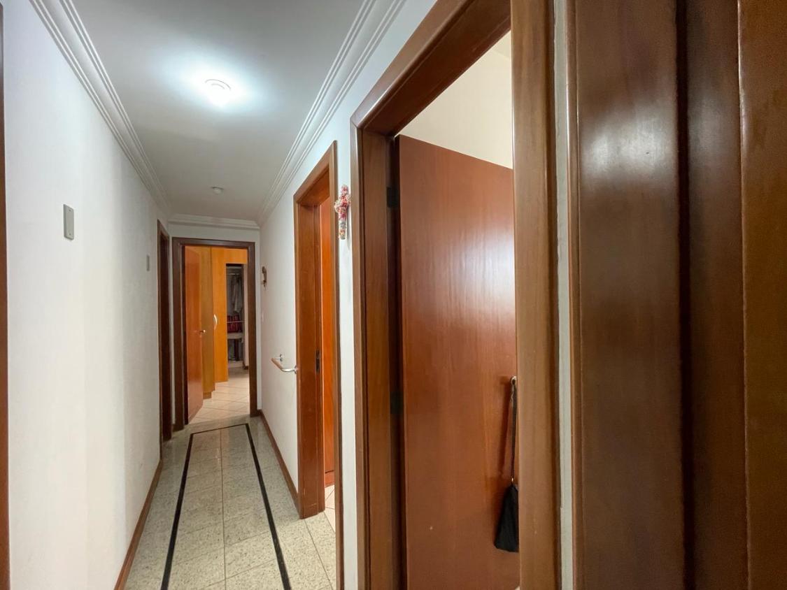 Apartamento à venda com 3 quartos, 165m² - Foto 5